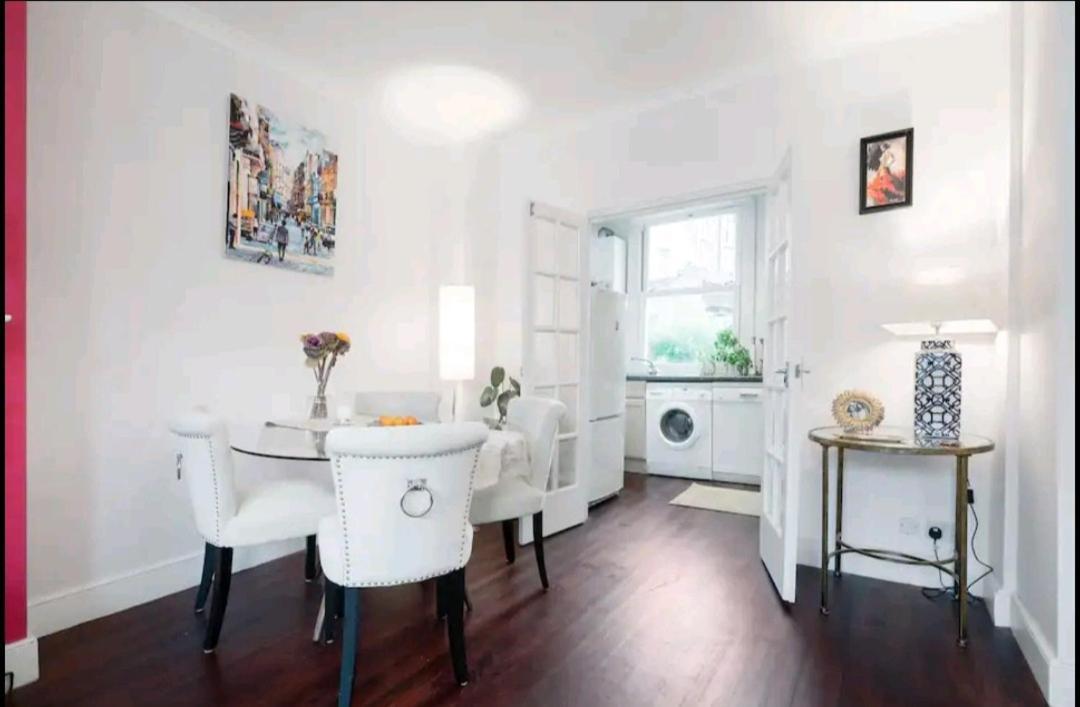 Stylish Room With Private Bath & Terrace In Super Central Clapham Junction Minutes From Victoria, Waterloo لندن المظهر الخارجي الصورة