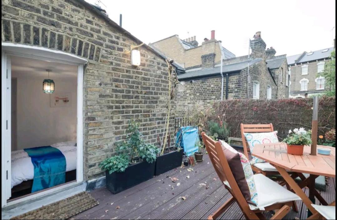 Stylish Room With Private Bath & Terrace In Super Central Clapham Junction Minutes From Victoria, Waterloo لندن المظهر الخارجي الصورة
